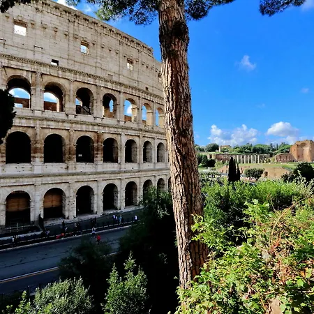Gasthuis Floor Colosseo Rome
